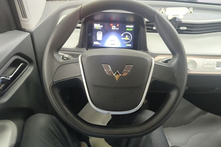 Used Wuling Hongguang MINIEV 2022 Macaron Premium Model – Lithium Iron Phosphate Steering Wheel
