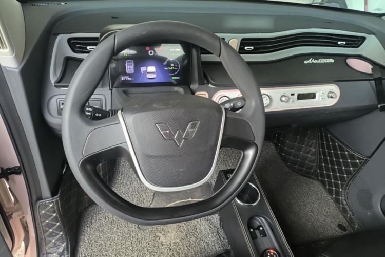 Used Wuling Hongguang MINIEV 2022 Macaron Premium Model – Lithium Ternary Battery Steering Wheel