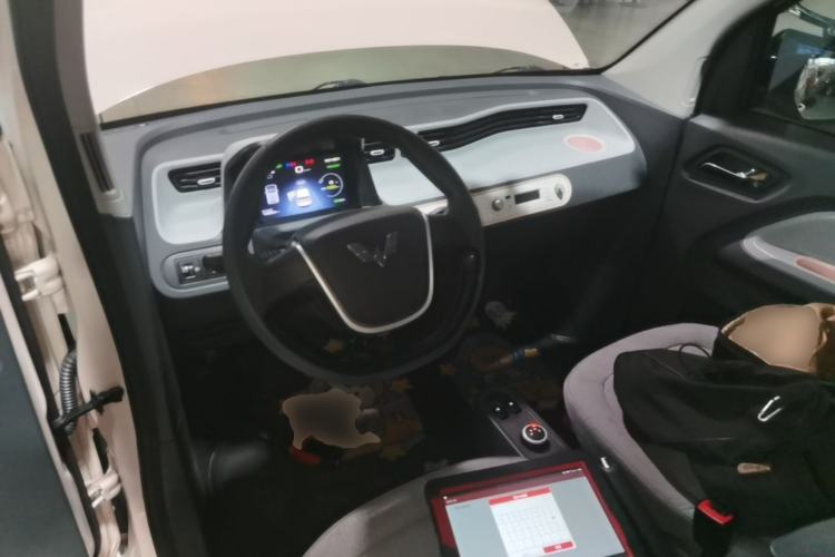 Used Wuling Hongguang MINIEV 2022 Macaron Premium Model – Lithium Iron Phosphate Steering Wheel