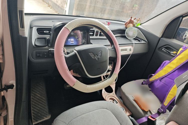 Used Wuling Hongguang MINIEV 2022 Macaron Premium Model – Lithium Iron Phosphate Steering Wheel