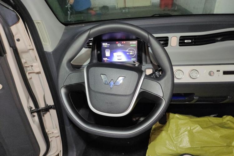Used Wuling Hongguang MINIEV 2022 Macaron Fashion Edition Lithium-Nickel-Cobalt-Alpha-oxide Steering Wheel