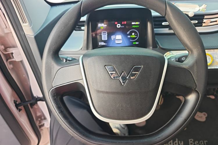 Used Wuling Hongguang MINIEV 2022 Macaron Premium Model – Lithium Iron Phosphate Steering Wheel