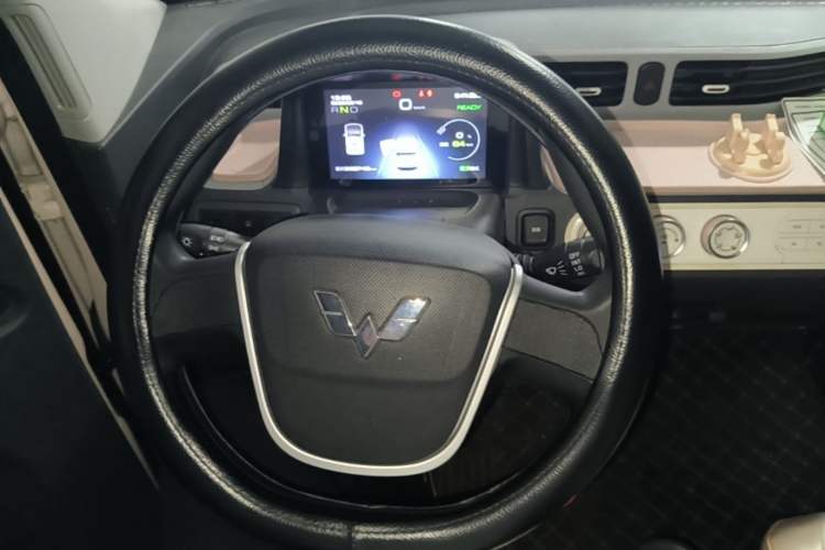 Used Wuling Hongguang MINIEV 2022 Macaron Colorful Edition Lithium-Ion Battery Steering Wheel