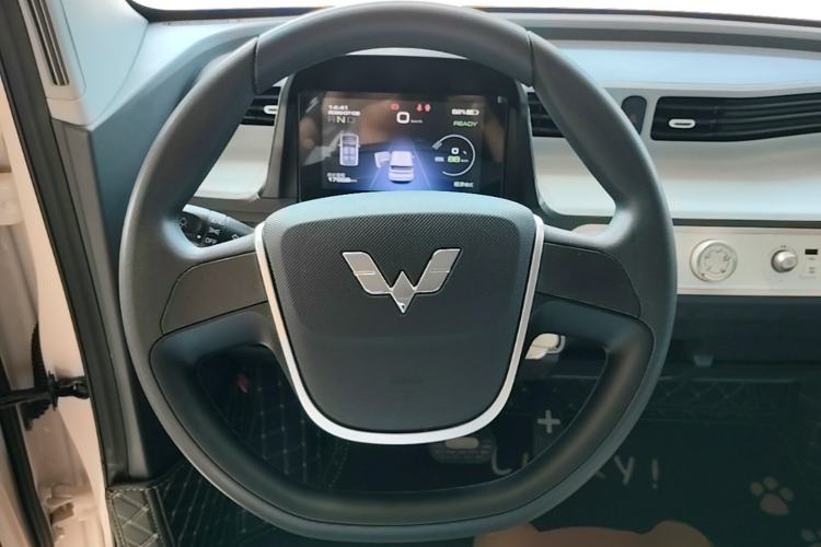 Used Wuling Hongguang MINIEV 2022 Macaron Premium Model – Lithium Iron Phosphate Steering Wheel