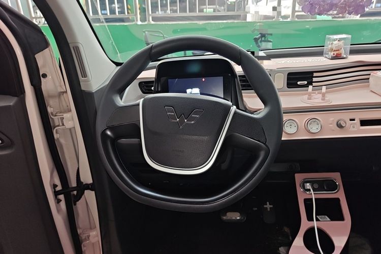 Used Wuling Hongguang MINIEV 2022 Macaron Fashion Edition Lithium-Nickel-Cobalt-Alpha-oxide Steering Wheel