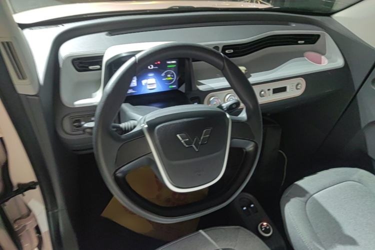 Used Wuling Hongguang MINIEV 2022 Macaron Premium Model – Lithium Iron Phosphate Steering Wheel