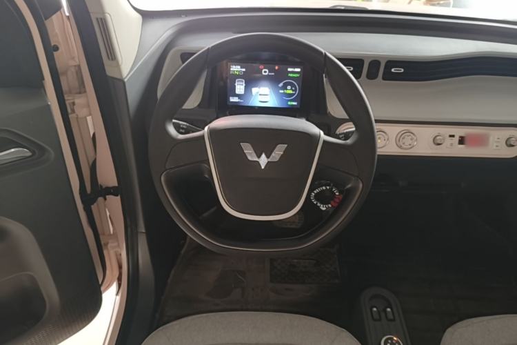 Used Wuling Hongguang MINIEV 2022 Macaron Premium Model – Lithium Iron Phosphate Steering Wheel