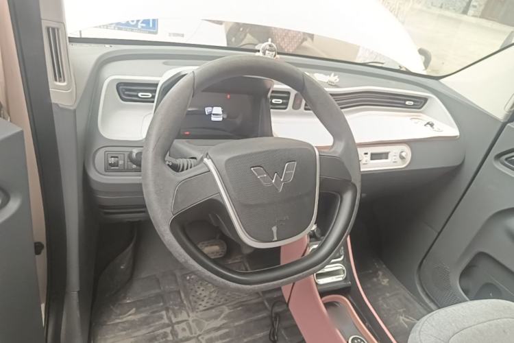 Used Wuling Hongguang MINIEV 2022 Macaron Premium Model – Lithium Ternary Battery Steering Wheel