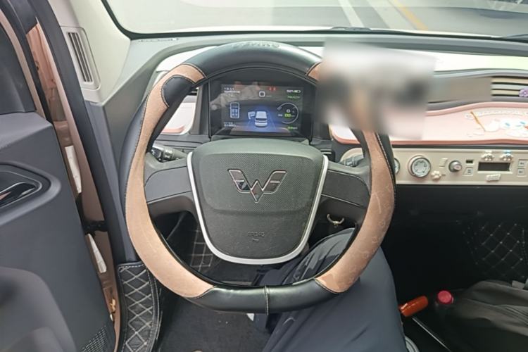 Used Wuling Hongguang MINIEV 2022 Macaron Premium Model – Lithium Iron Phosphate Steering Wheel