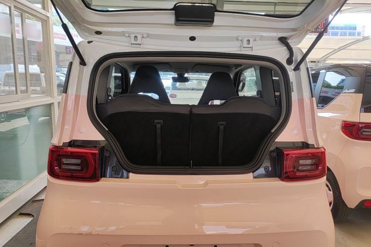 Used Wuling Hongguang MINIEV 2022 Macaron Fashion Model Lithium Iron Phosphate Trunk