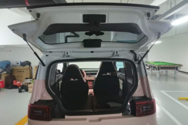 Used Wuling Hongguang MINIEV 2022 Macaron Premium Model – Lithium Ternary Battery Trunk