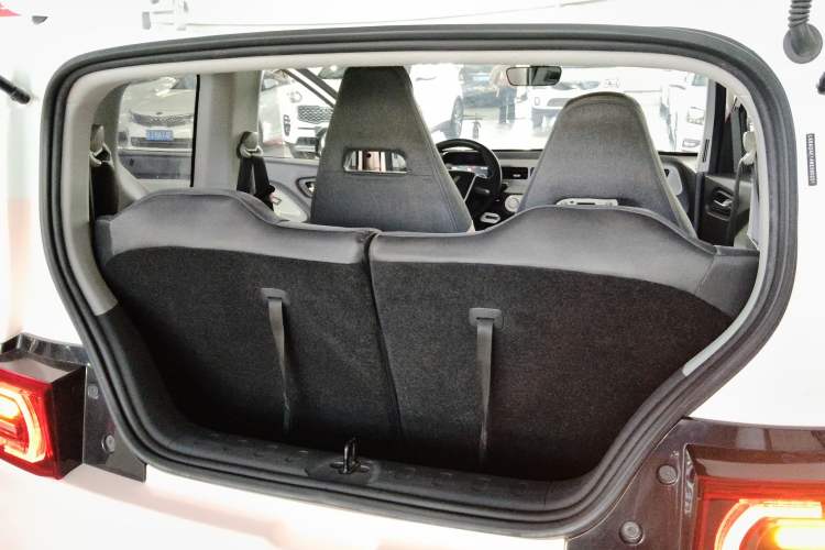 Used Wuling Hongguang MINIEV 2022 Macaron Premium Model – Lithium Iron Phosphate Trunk