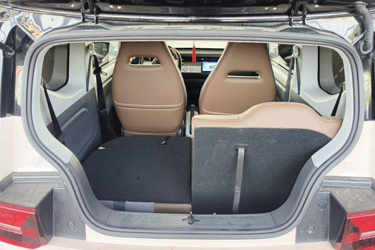 Used Wuling Hongguang MINIEV 2022 GAMEBOY 200km Play Edition with Lithium Iron Phosphate Trunk