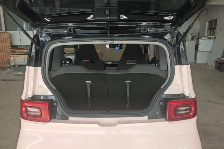 Used Wuling Hongguang MINIEV 2022 Macaron Premium Model – Lithium Iron Phosphate Trunk