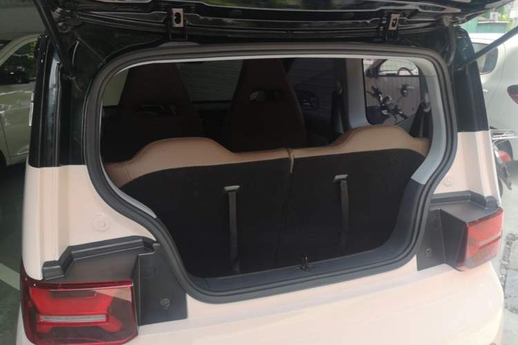Used Wuling Hongguang MINIEV 2022 GAMEBOY 300km Enthusiast Model with Lithium Iron Phosphate Trunk