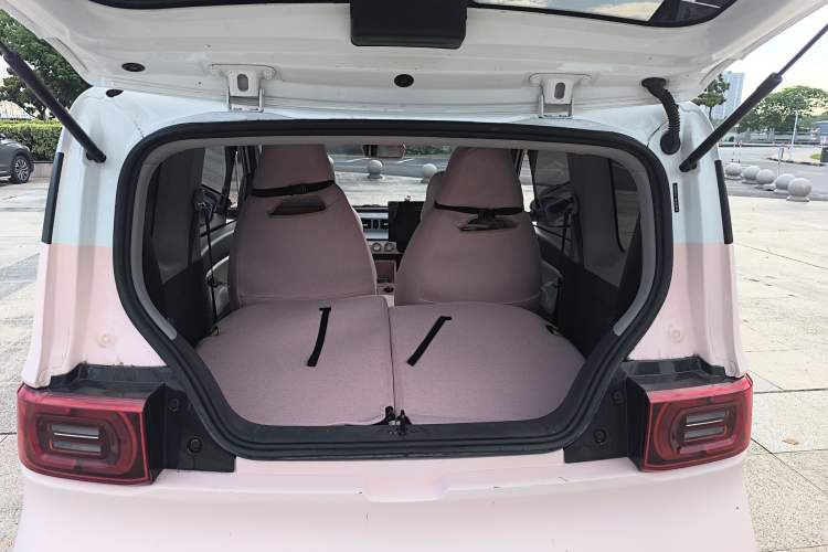 Used Wuling Hongguang MINIEV 2022 Macaron Fashion Model Lithium Iron Phosphate Trunk