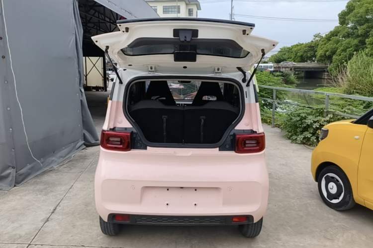 Used Wuling Hongguang MINIEV 2022 Macaron Premium Model – Lithium Iron Phosphate Trunk