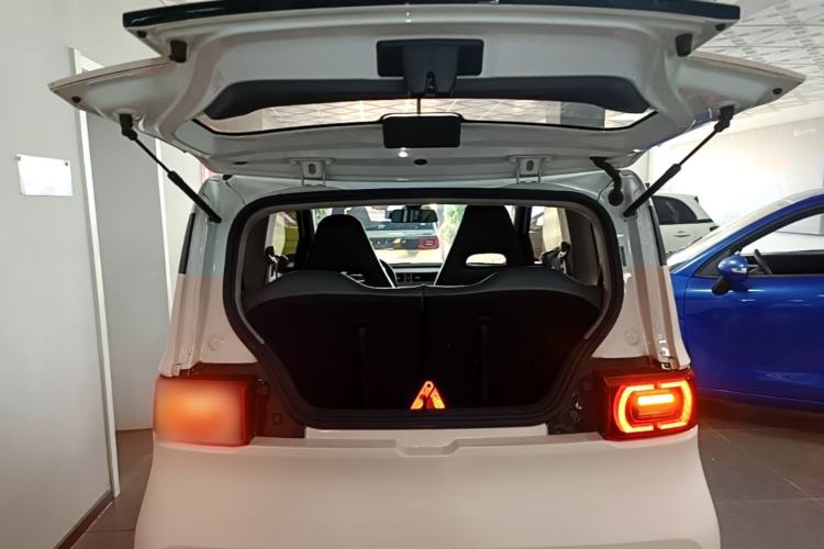 Used Wuling Hongguang MINIEV 2022 Macaron Fashion Model Lithium Iron Phosphate Trunk