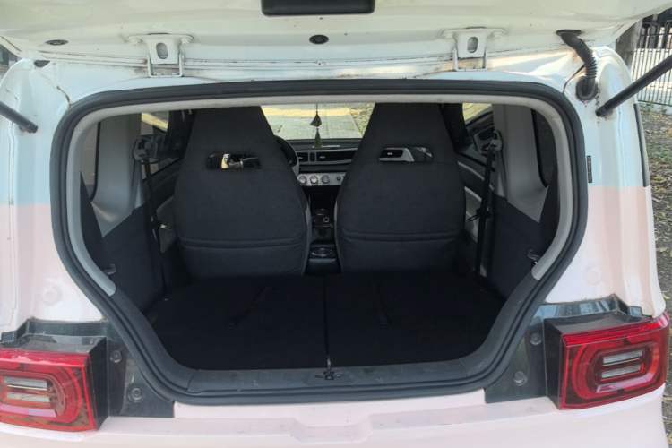 Used Wuling Hongguang MINIEV 2022 Macaron Fashion Edition Lithium-Nickel-Cobalt-Alpha-oxide Trunk