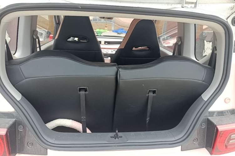 Used Wuling Hongguang MINIEV 2022 Macaron Premium Model – Lithium Iron Phosphate Trunk