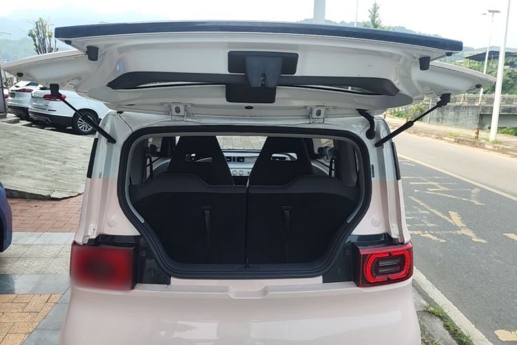 Used Wuling Hongguang MINIEV 2022 Macaron Premium Model – Lithium Iron Phosphate Trunk