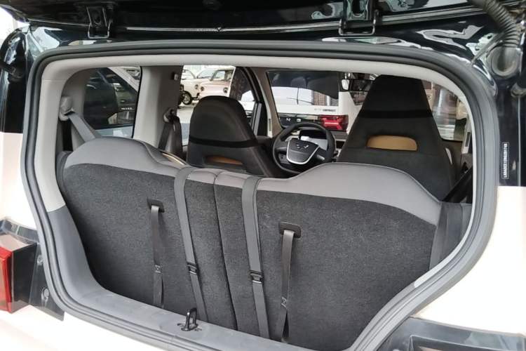 Used Wuling Hongguang MINIEV 2022 Macaron Fashion Model Lithium Iron Phosphate Trunk