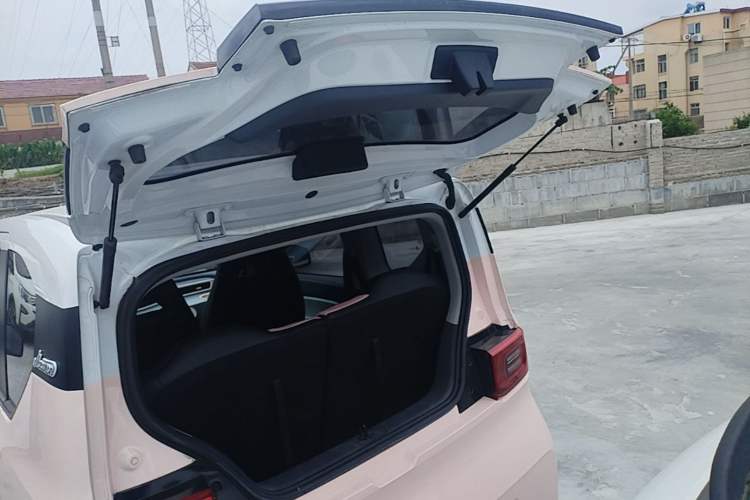 Used Wuling Hongguang MINIEV 2022 Macaron Premium Model – Lithium Iron Phosphate Trunk