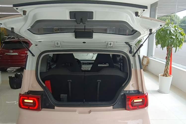Used Wuling Hongguang MINIEV 2022 Macaron Premium Model – Lithium Ternary Battery Trunk
