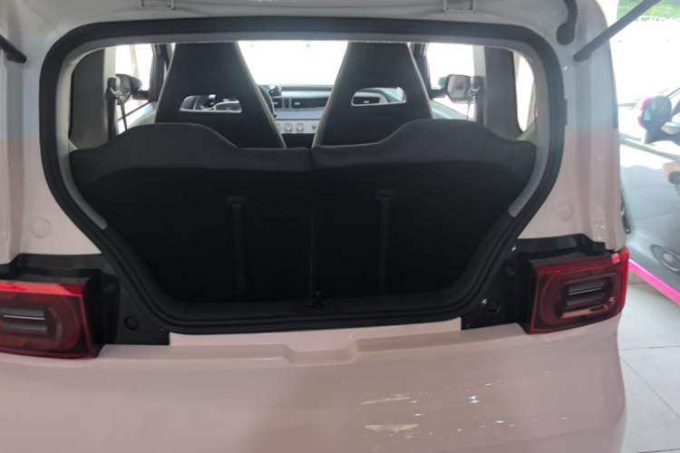 Used Wuling Hongguang MINIEV 2022 Macaron Premium Model – Lithium Iron Phosphate Trunk
