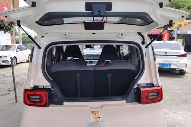 Used Wuling Hongguang MINIEV 2022 Macaron Premium Model – Lithium Iron Phosphate Trunk
