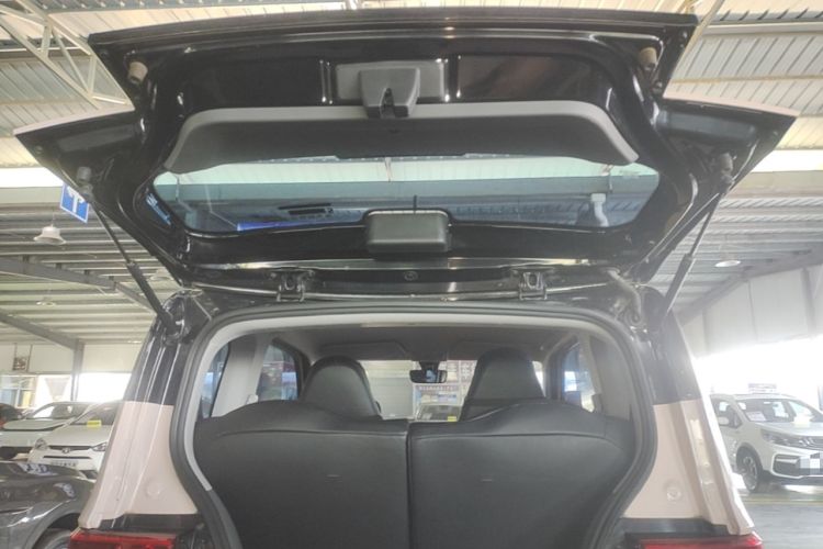 Used Wuling Hongguang MINIEV 2022 Macaron Premium Model – Lithium Iron Phosphate Trunk