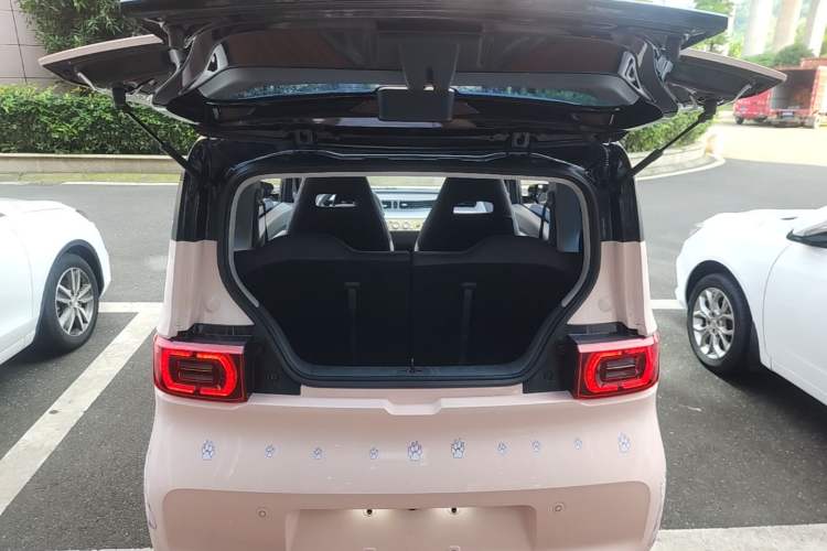 Used Wuling Hongguang MINIEV 2022 Macaron Premium Model – Lithium Iron Phosphate Trunk