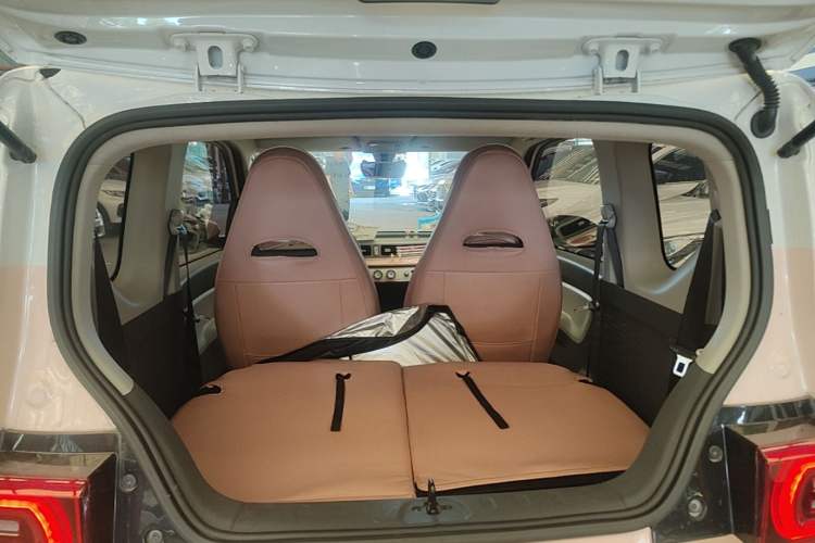 Used Wuling Hongguang MINIEV 2022 Macaron Premium Model – Lithium Ternary Battery Trunk