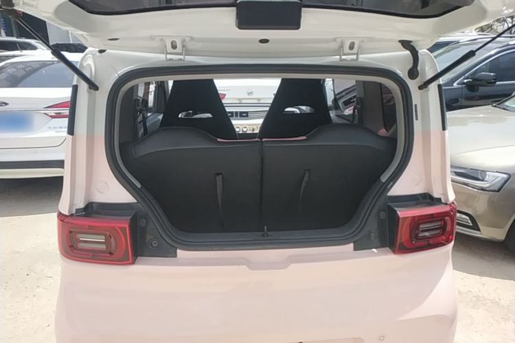 Used Wuling Hongguang MINIEV 2022 Macaron Fashion Model Lithium Iron Phosphate Trunk