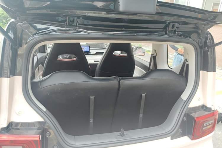 Used Wuling Hongguang MINIEV 2022 Macaron Premium Model – Lithium Iron Phosphate Trunk