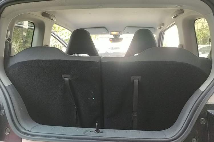Used Wuling Hongguang MINIEV 2022 Macaron Premium Model – Lithium Iron Phosphate Trunk