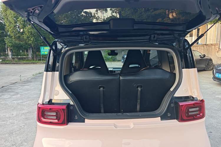 Used Wuling Hongguang MINIEV 2022 Macaron Premium Model – Lithium Iron Phosphate Trunk