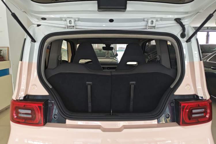 Used Wuling Hongguang MINIEV 2022 Macaron Premium Model – Lithium Iron Phosphate Trunk