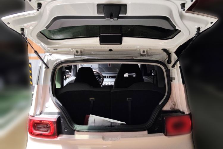 Used Wuling Hongguang MINIEV 2022 Macaron Fashion Model Lithium Iron Phosphate Trunk