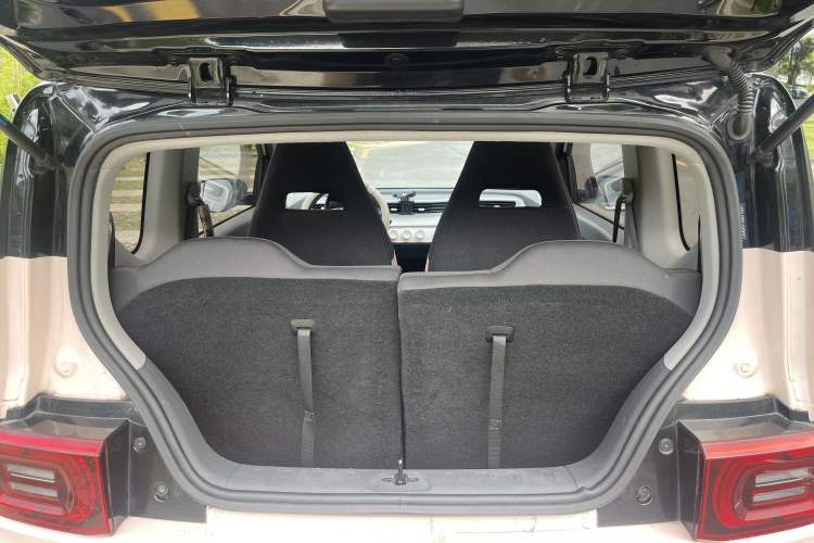 Used Wuling Hongguang MINIEV 2022 Macaron Fashion Edition Lithium-Nickel-Cobalt-Alpha-oxide Trunk