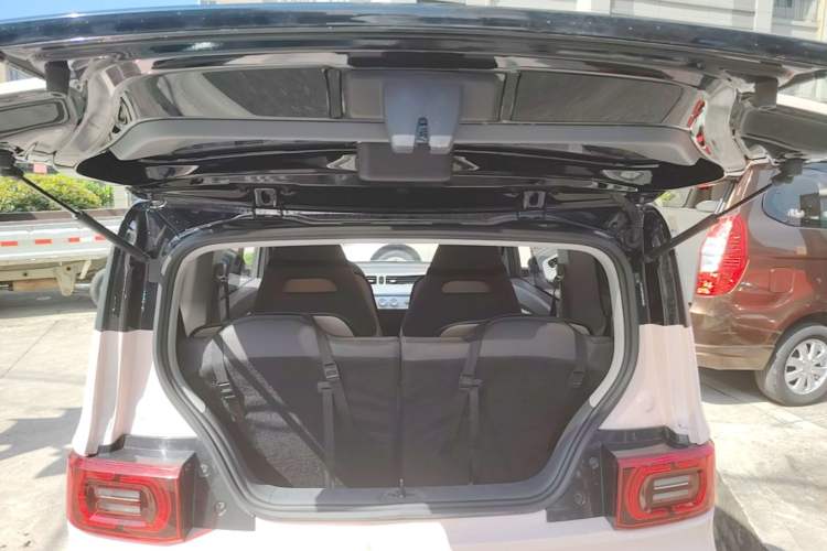 Used Wuling Hongguang MINIEV 2022 Macaron Premium Model – Lithium Iron Phosphate Trunk