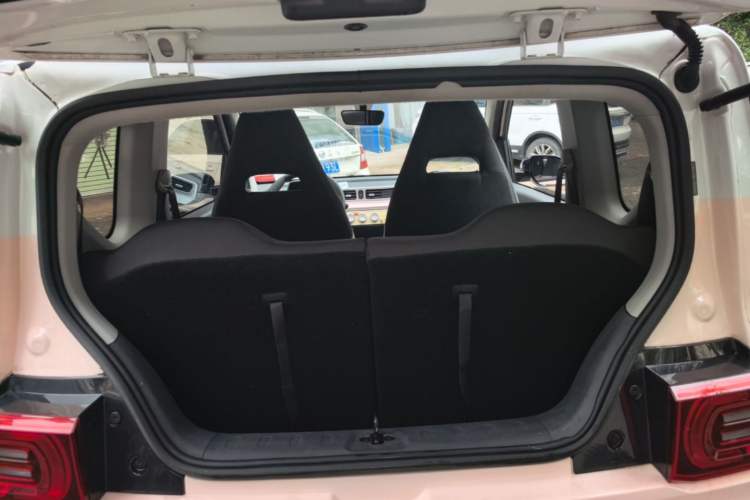 Used Wuling Hongguang MINIEV 2022 Macaron Premium Model – Lithium Iron Phosphate Trunk