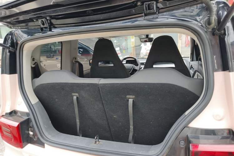 Used Wuling Hongguang MINIEV 2022 Macaron Premium Model – Lithium Iron Phosphate Trunk