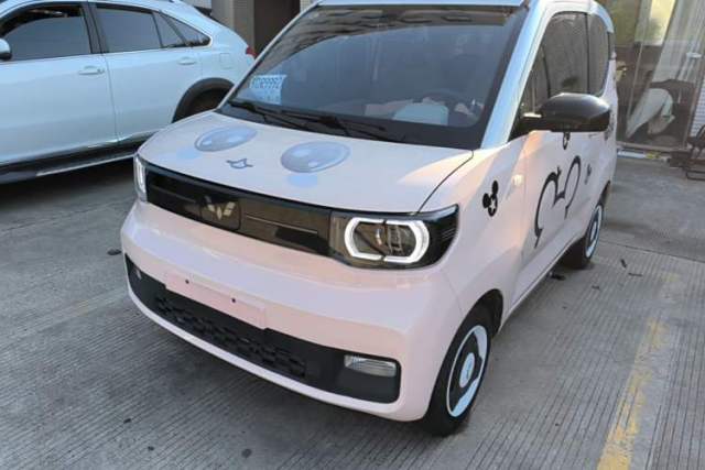 Ojetý Wuling Hongguang MINIEV 2022 Macaron Premium Model – Lithium Iron Phosphate