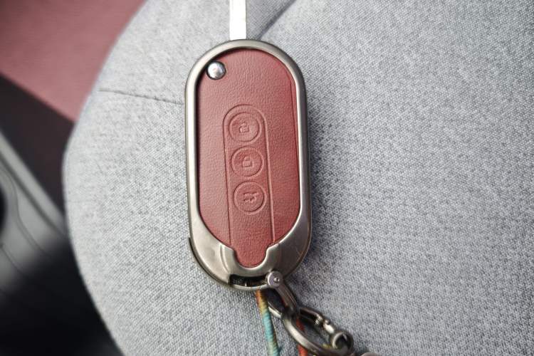 Used Wuling Hongguang MINIEV 2022 Macaron Fashion Edition Lithium-Nickel-Cobalt-Alpha-oxide Vehicle Key