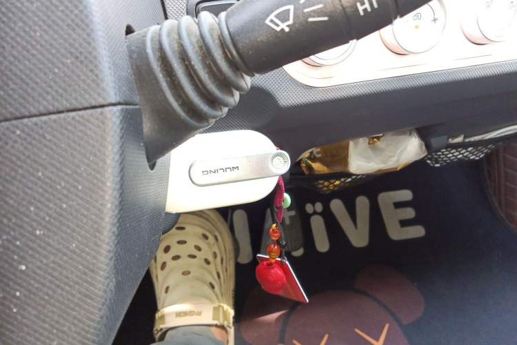 Used Wuling Hongguang MINIEV 2022 Macaron Premium Model – Lithium Iron Phosphate Vehicle Key