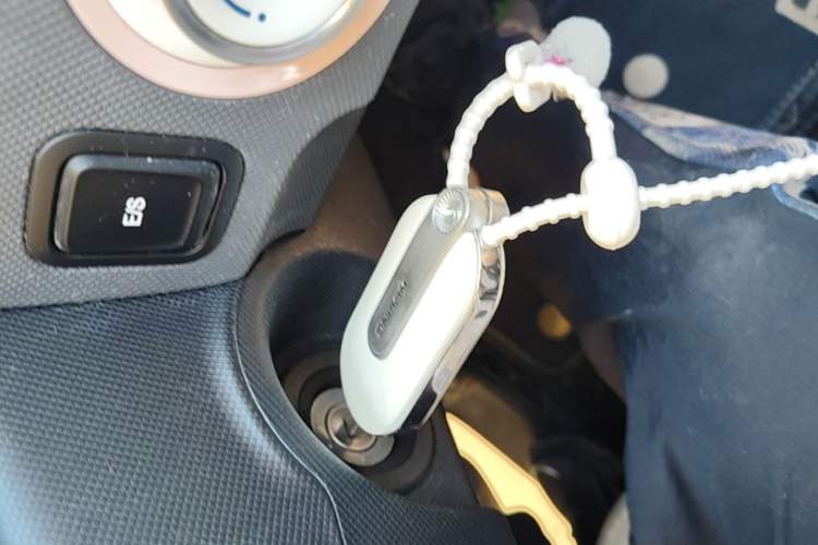 Used Wuling Hongguang MINIEV 2022 Macaron Premium Model – Lithium Ternary Battery Vehicle Key