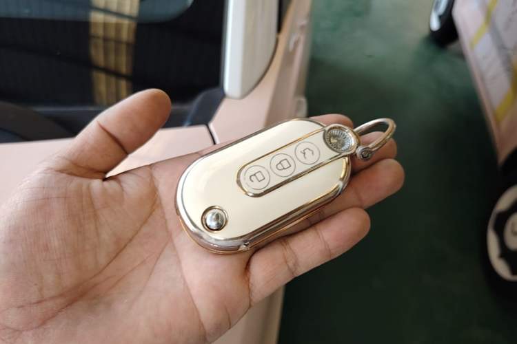 Used Wuling Hongguang MINIEV 2022 Macaron Premium Model – Lithium Ternary Battery Vehicle Key