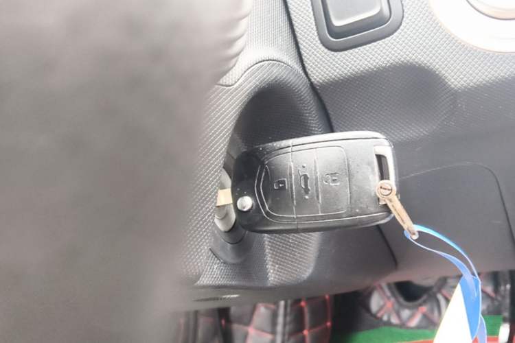 Used Wuling Hongguang MINIEV 2022 Macaron Fashion Model Lithium Iron Phosphate Vehicle Key