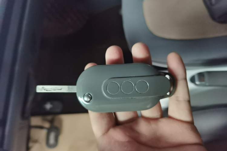 Used Wuling Hongguang MINIEV 2022 GAMEBOY 200km Play Edition with Lithium Iron Phosphate Vehicle Key